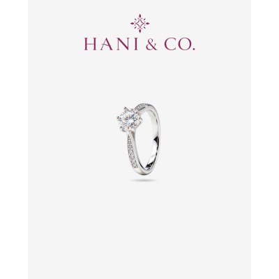 HANI&CO Tia Spilt-Shank Diamond Ring